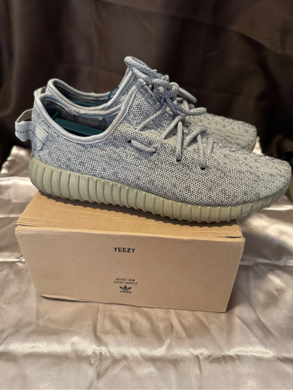 Yeezy boost 350 Moon Rocks - Picture 3 of 6
